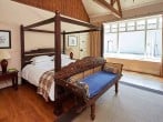 Four poster Four poster